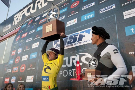 Adriano de Souza (BRA) WIN Rip Curl Pro PORTUGAL 2011 © ASP/ Cestari