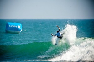 Hurley Pro TRESTLES ビード・ダービッジ